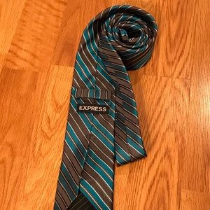 Express men’s gray and blue silk tie